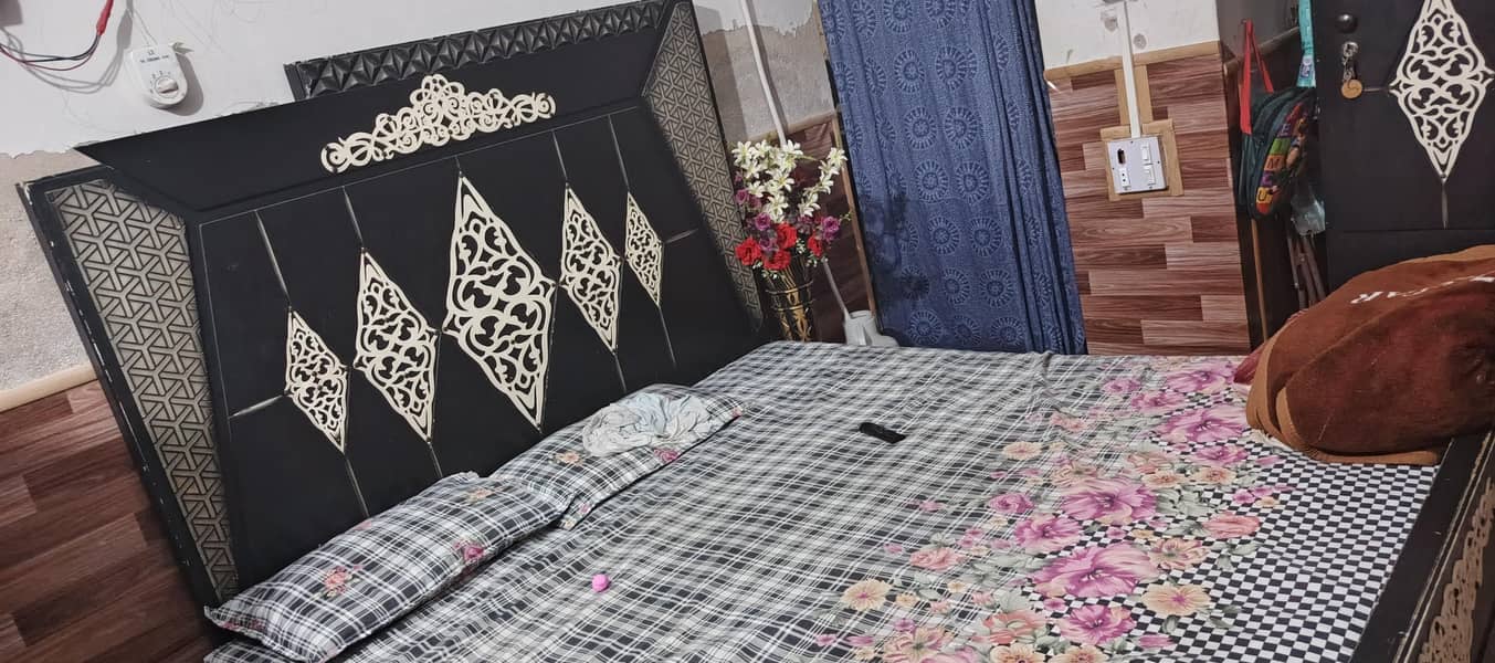 double bed with dressing table 8