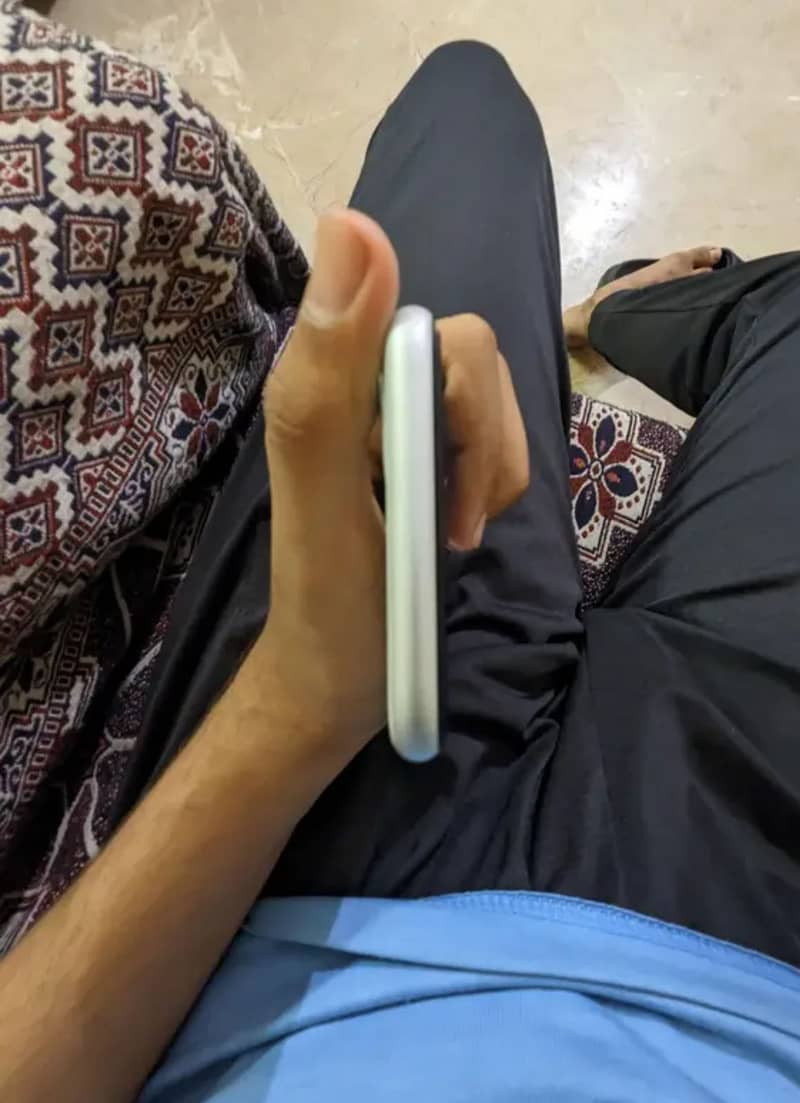apple iphone 11 2