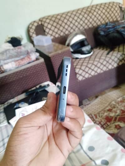 Brand:-oppo A6 pro (8+256GB) Color       :- Stellar Blue