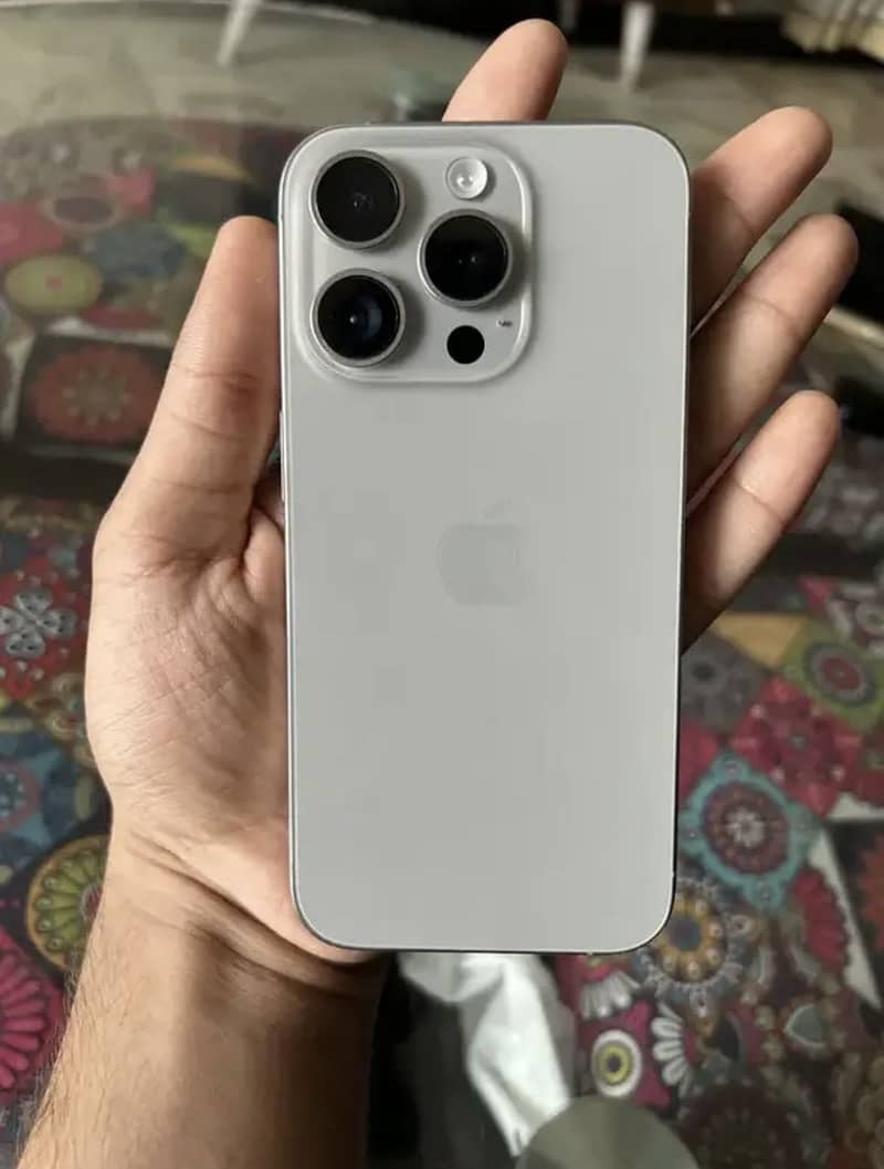 iPhone 15pro 3
