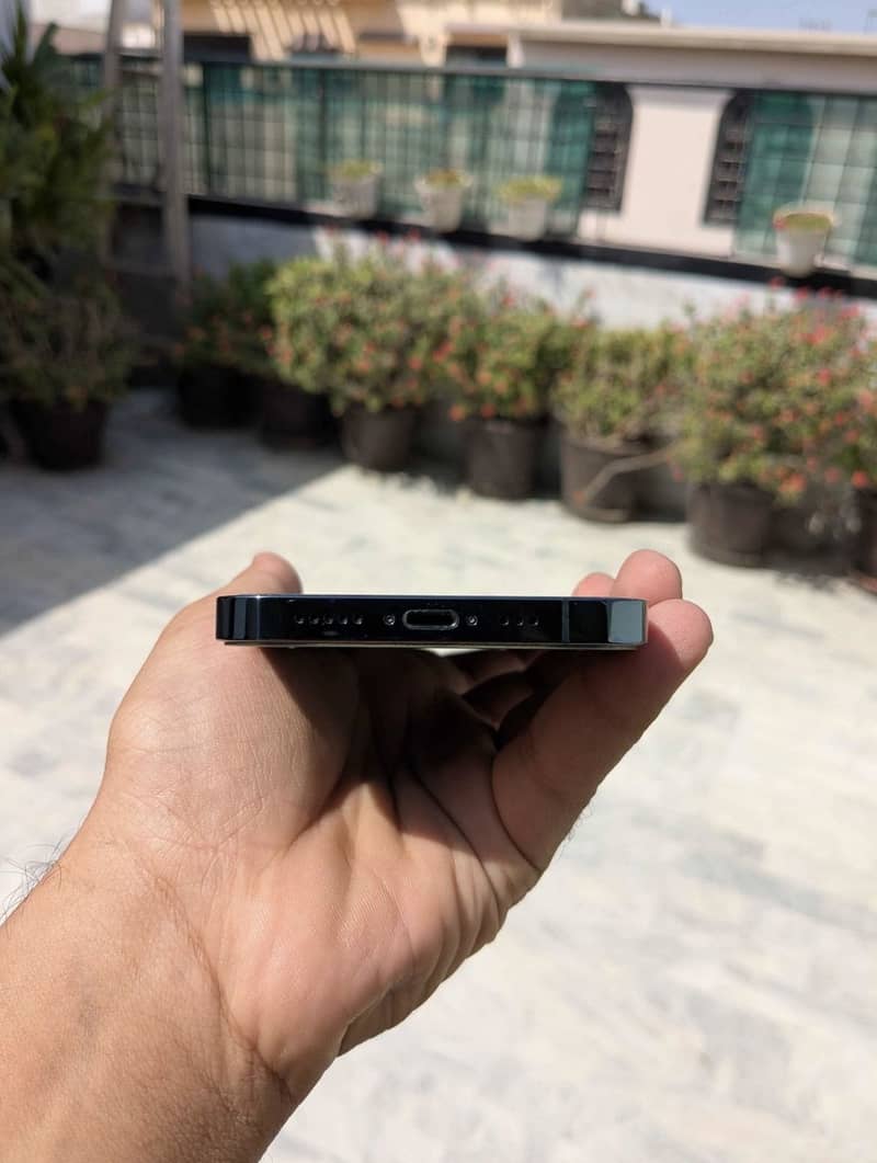 iphone 12 pro 2