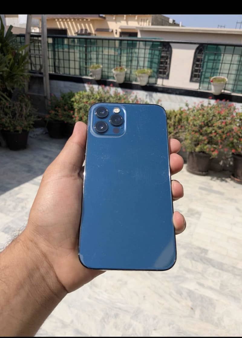 iphone 12 pro 4