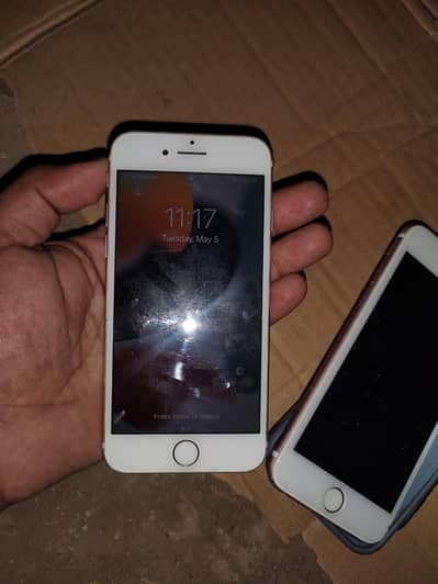 Apple iPhone 6s and 7