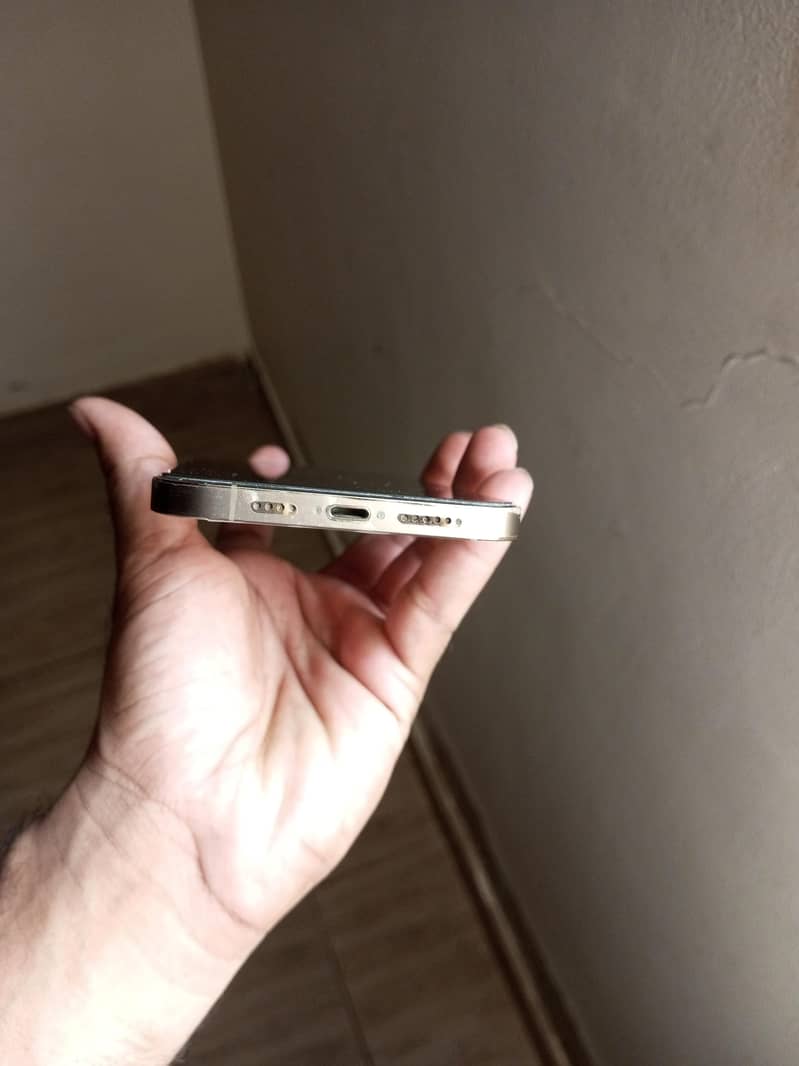 iPhones 12 pro max 2