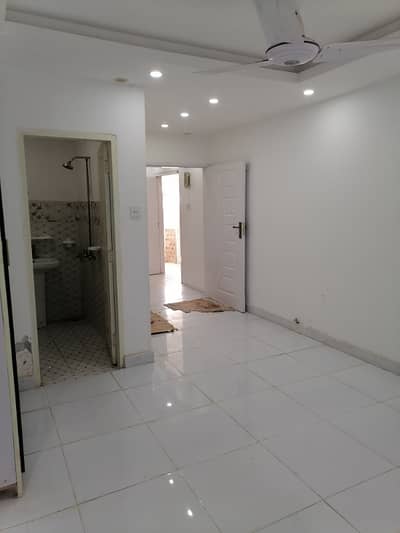 studio flat for rent in H. 13