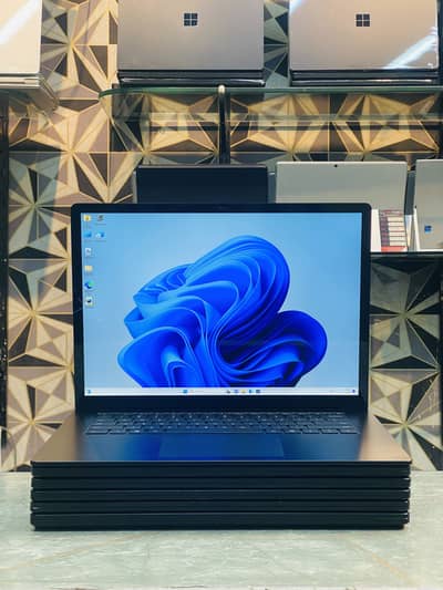 Microsoft Surface Laptop 3 15” | i7-10th | 16/256 | cod all over Pak