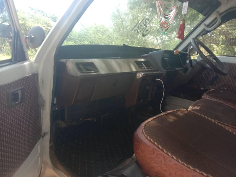 HIACE 9
