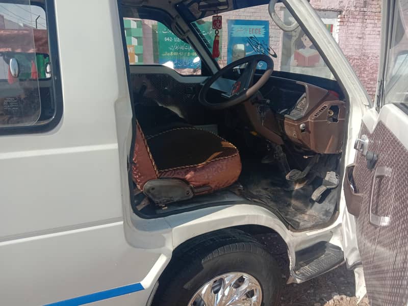HIACE 18