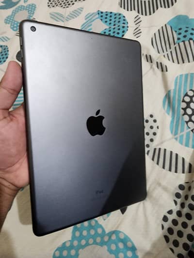 IPAD 8TH GEN