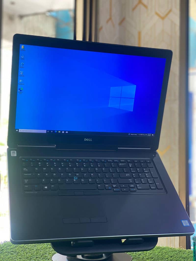 Dell precision 7720 1