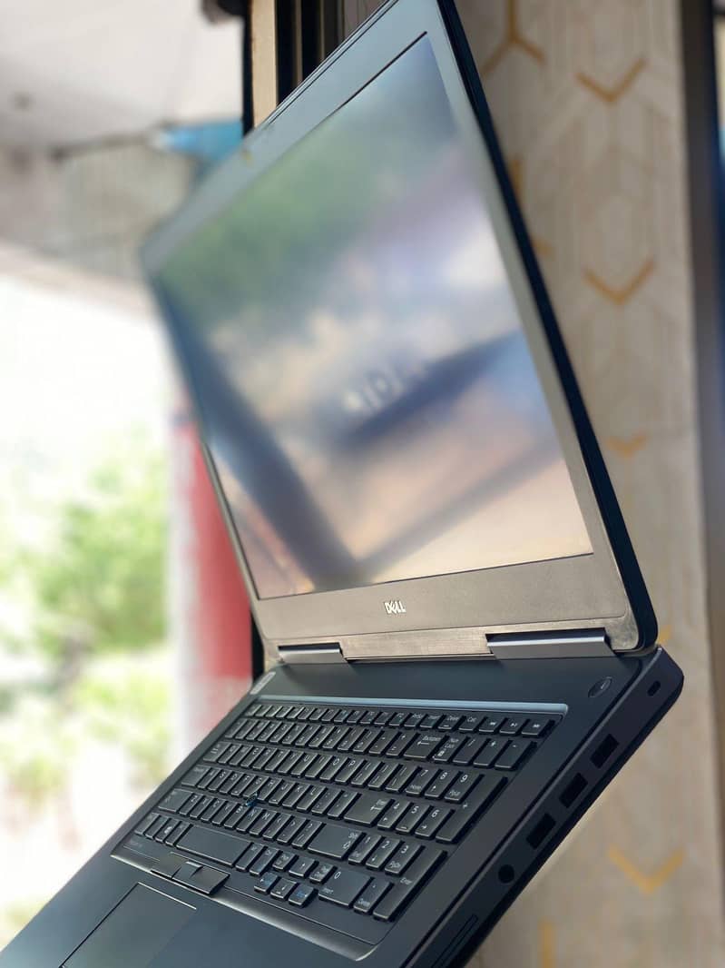 Dell precision 7720 6