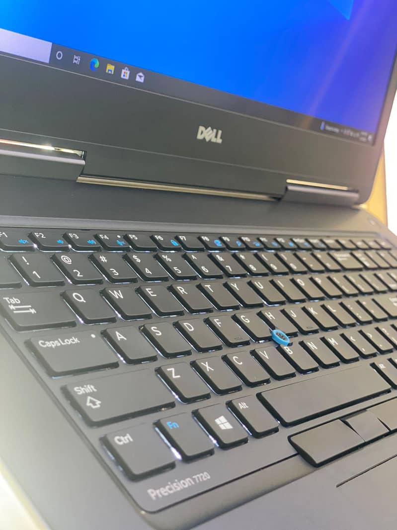 Dell precision 7720 9