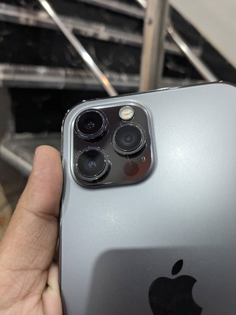 Iphone 12 pro max 5