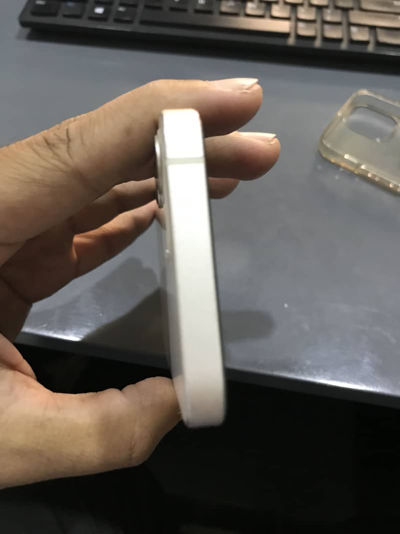 Iphone 12 MiNi 4