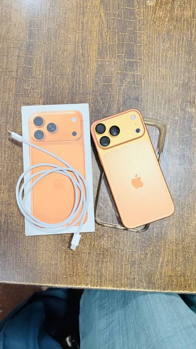 iPhone 17 pro max. 100 BH. Factory unlock cosmic orange