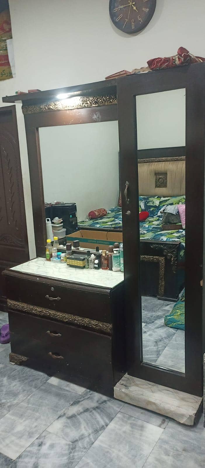 dressing table 1