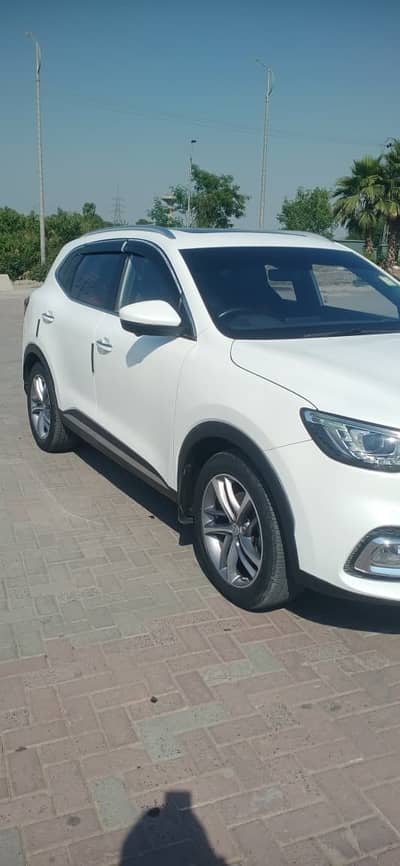 MG HS 2021