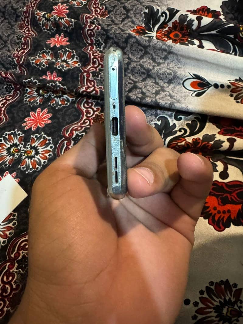 one plus 10T 4