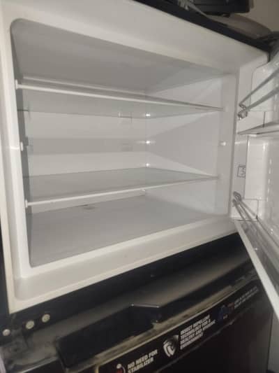 Dawlance DC inverter Full size Fridge (Need to repair, Read details)