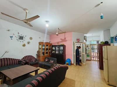 House Of 10 Marla For sale In Marghzar Officers Colony