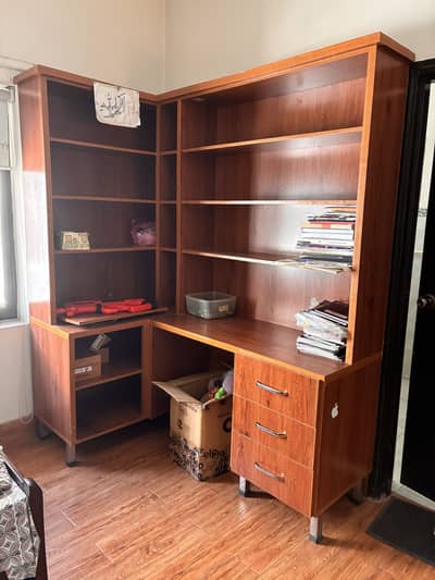 Books selves/ racks/ drawers