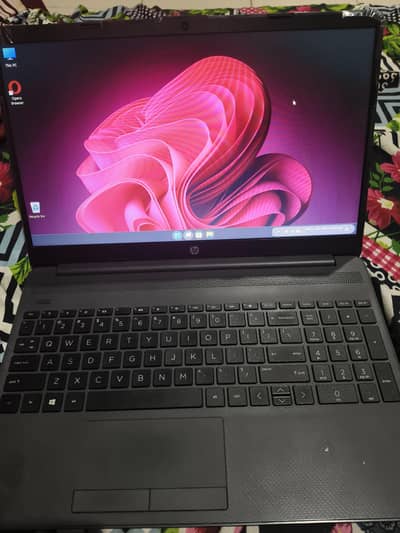 HP core i3, 11th generation only 10 Days used