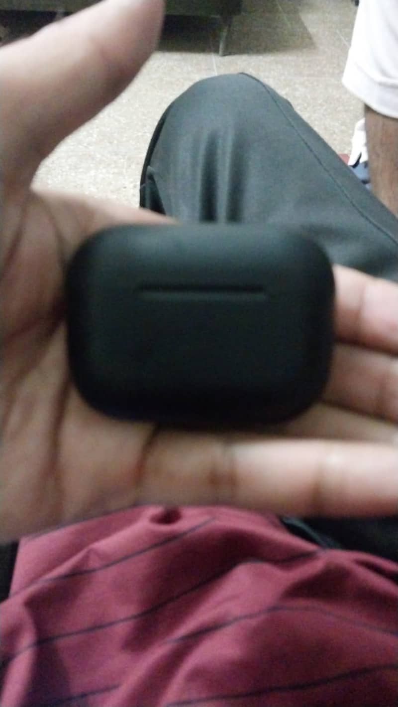 earbuds 1