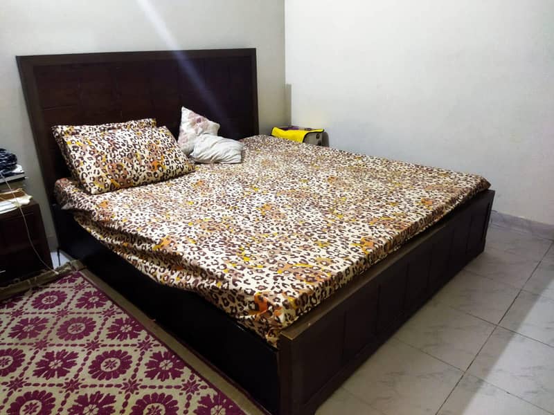 Double bed 0
