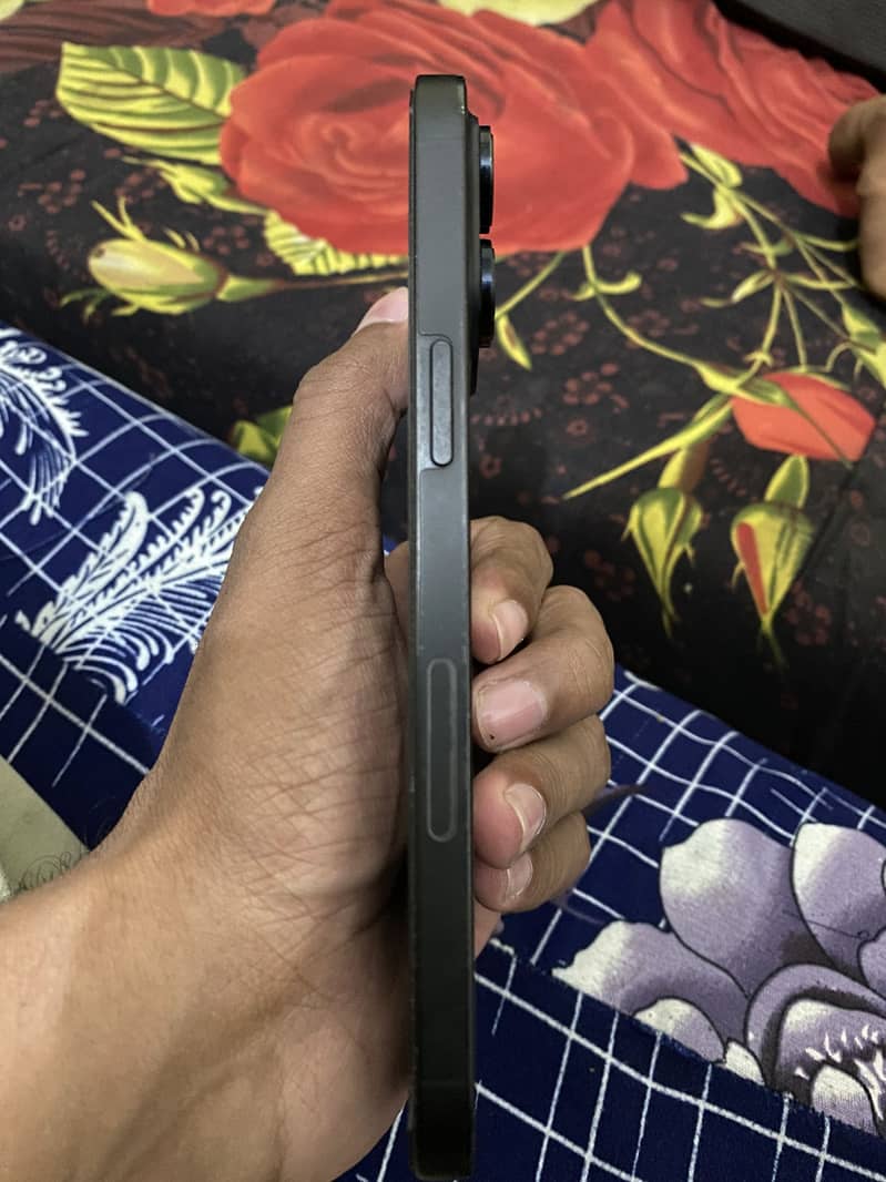 iPhone 14 pro max 3
