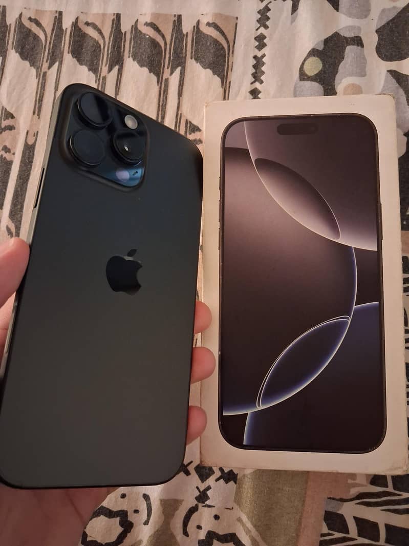 iphone 16 pro max 1