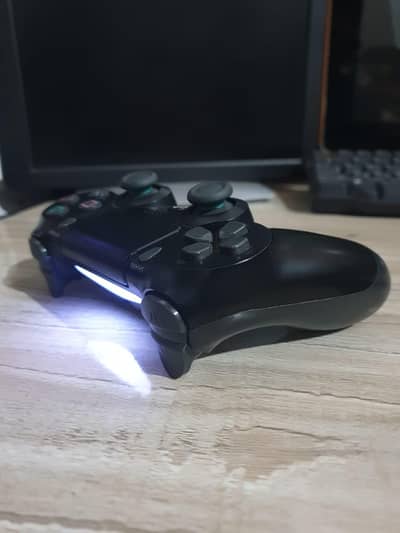 PS4 original control 10/10 no open no repair