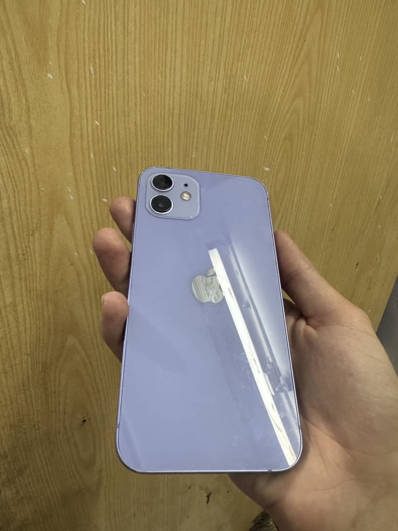 iPhone 12 0