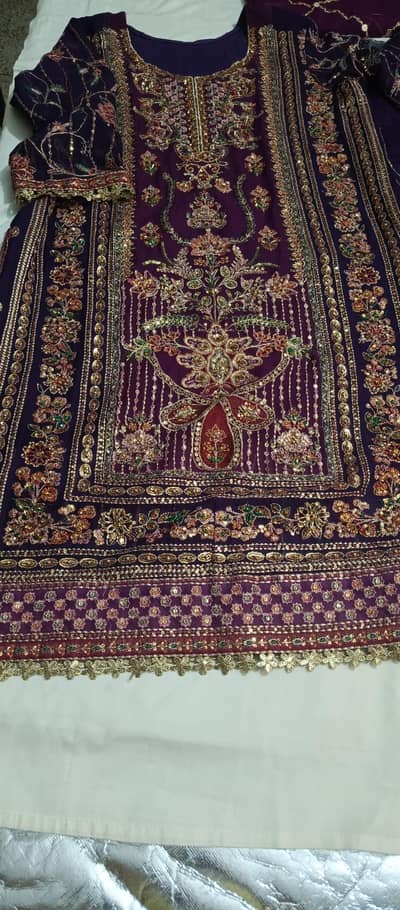 eman adeel branded suit