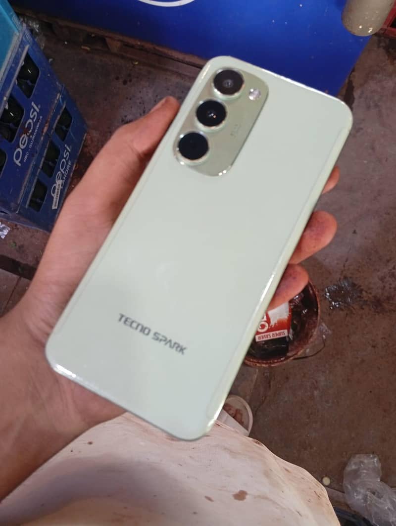 Tecno spark 40pro plus 0