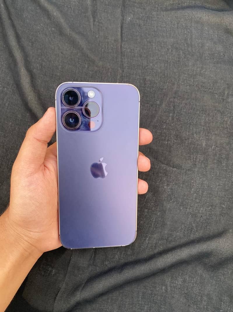 iPhone 14 Pro Max 0