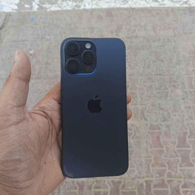 Iphone 15 pro max 6