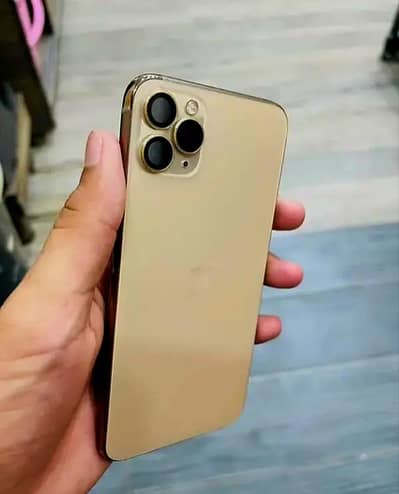 I phone 11 Pro Max 64gb Gold | Genuine Display and Battery Health 82%