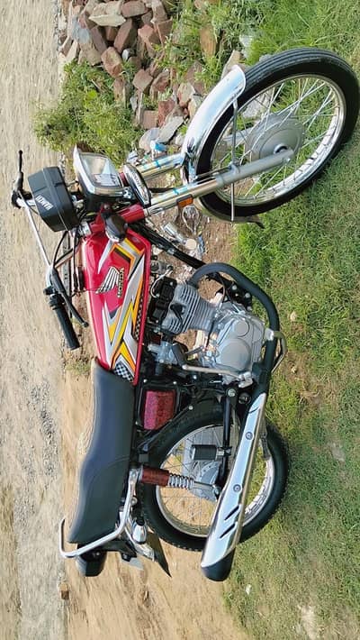 Honda 125 condition 2024/2025 whhtsapp03329447309