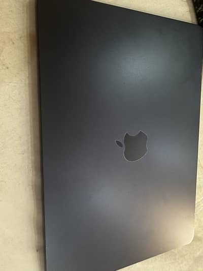MacBook Air M3 8/256 for sale