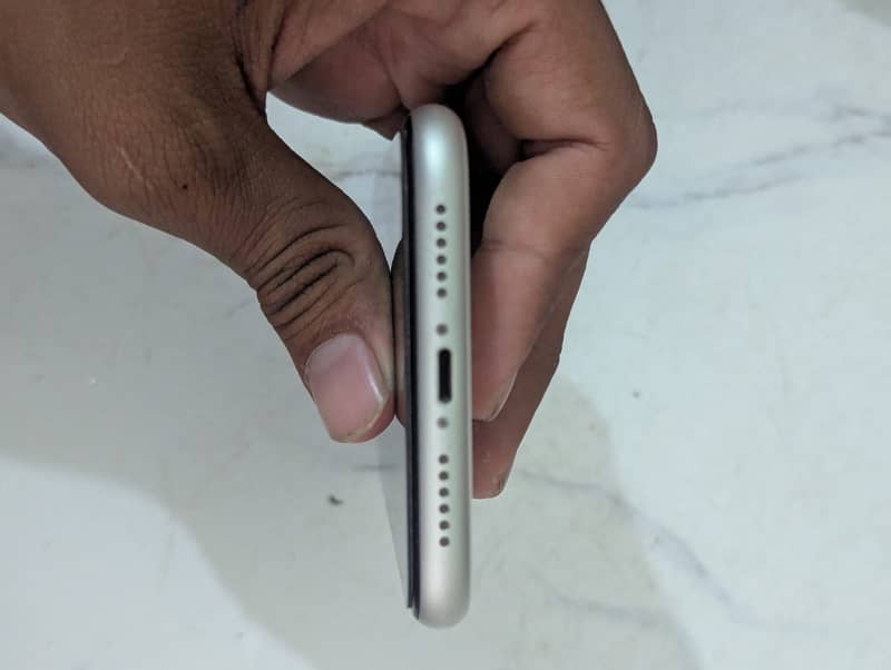 Iphone 11 jv 4
