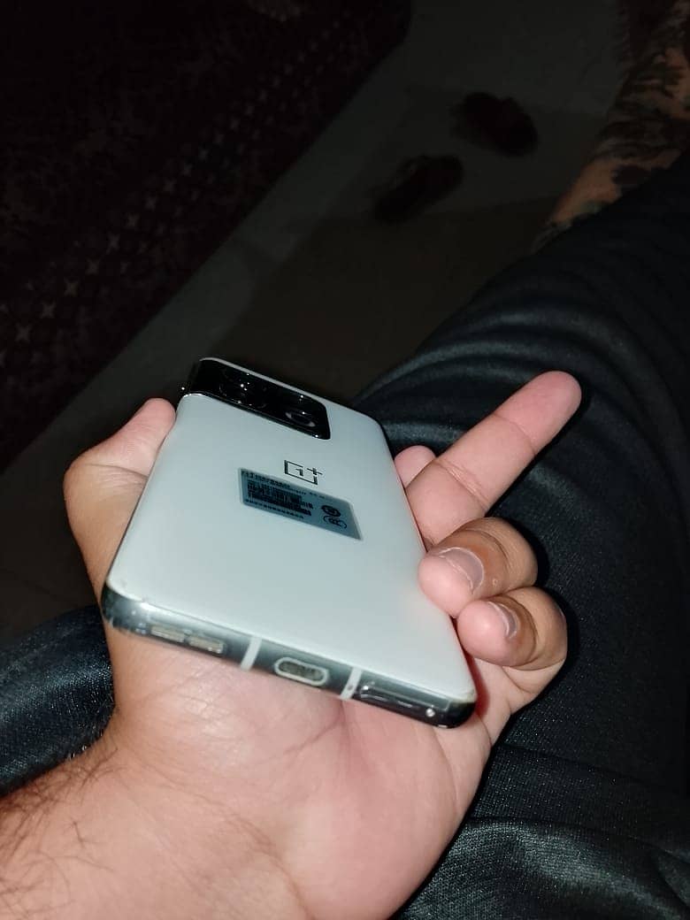 One Plus 10 Pro 1
