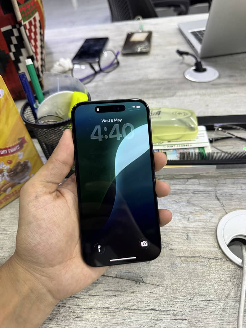 iPhone 15 3