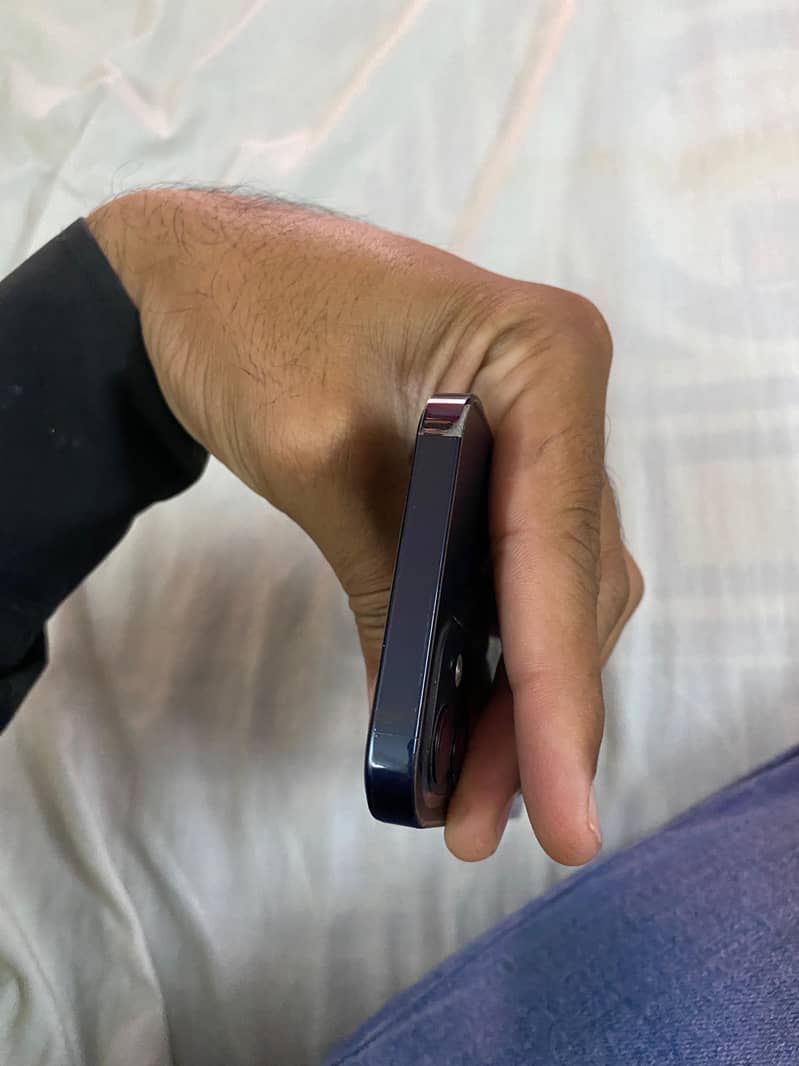 iPhone 12 5
