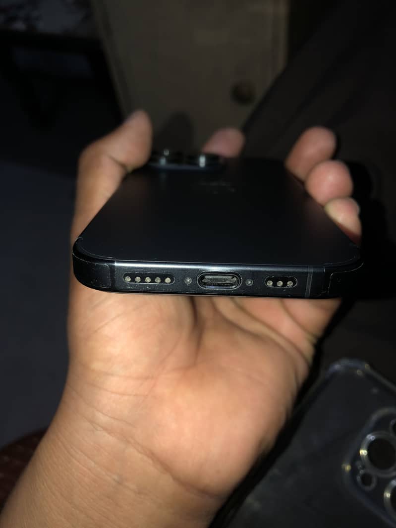 iphone 16 pro 1