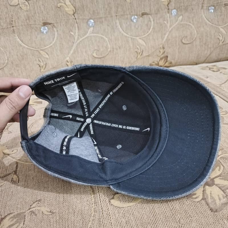 NIKE ORIGINAL CAP 4
