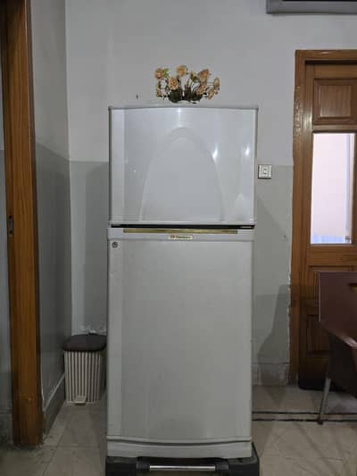 Dawlance Refrigerator – Excellent Condition – 100% Working