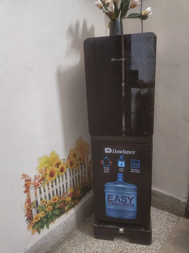 Dispenser bottom load 1