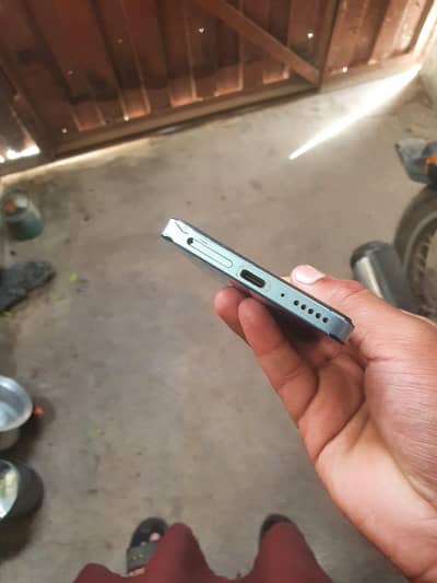 redmi note 13 hai 8 GB 256gb