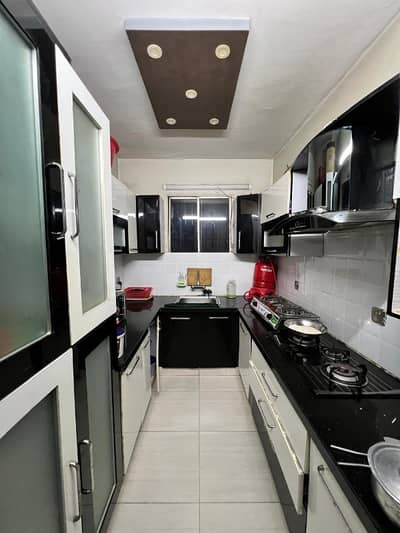 Fair-Priced Prime Location 1550 Square Feet Flat Available In Jamshed Road
