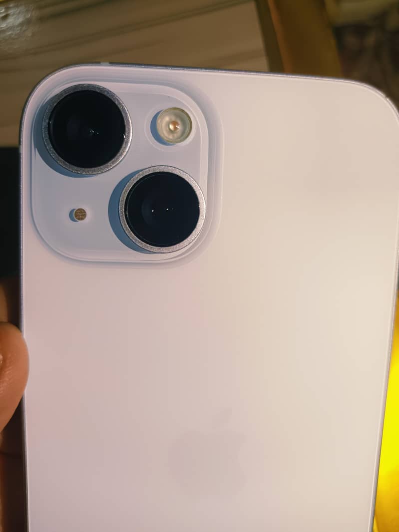 iPhone 15 2